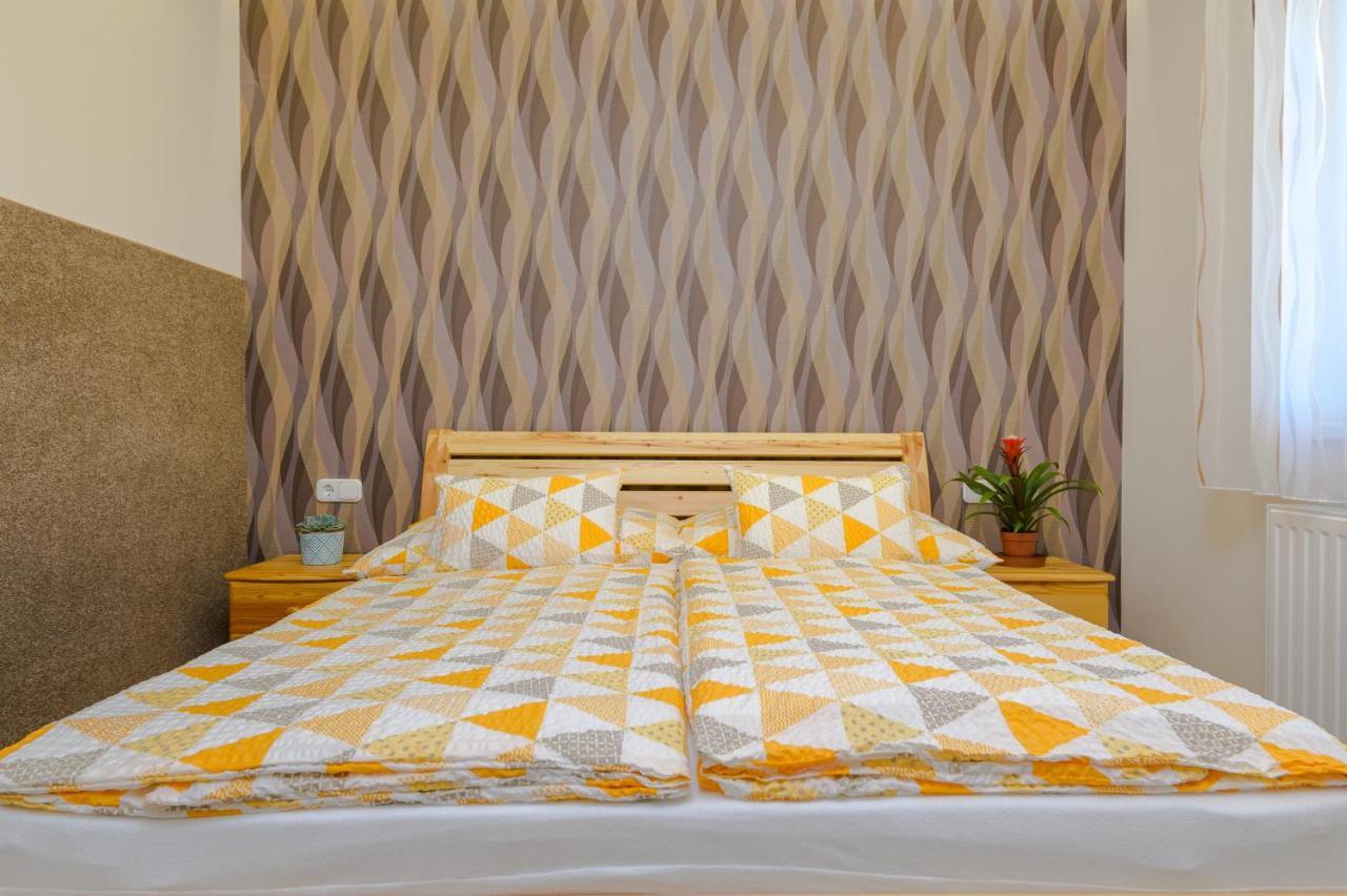 Hajdúszoboszló Bella Apartments No1 מראה חיצוני תמונה