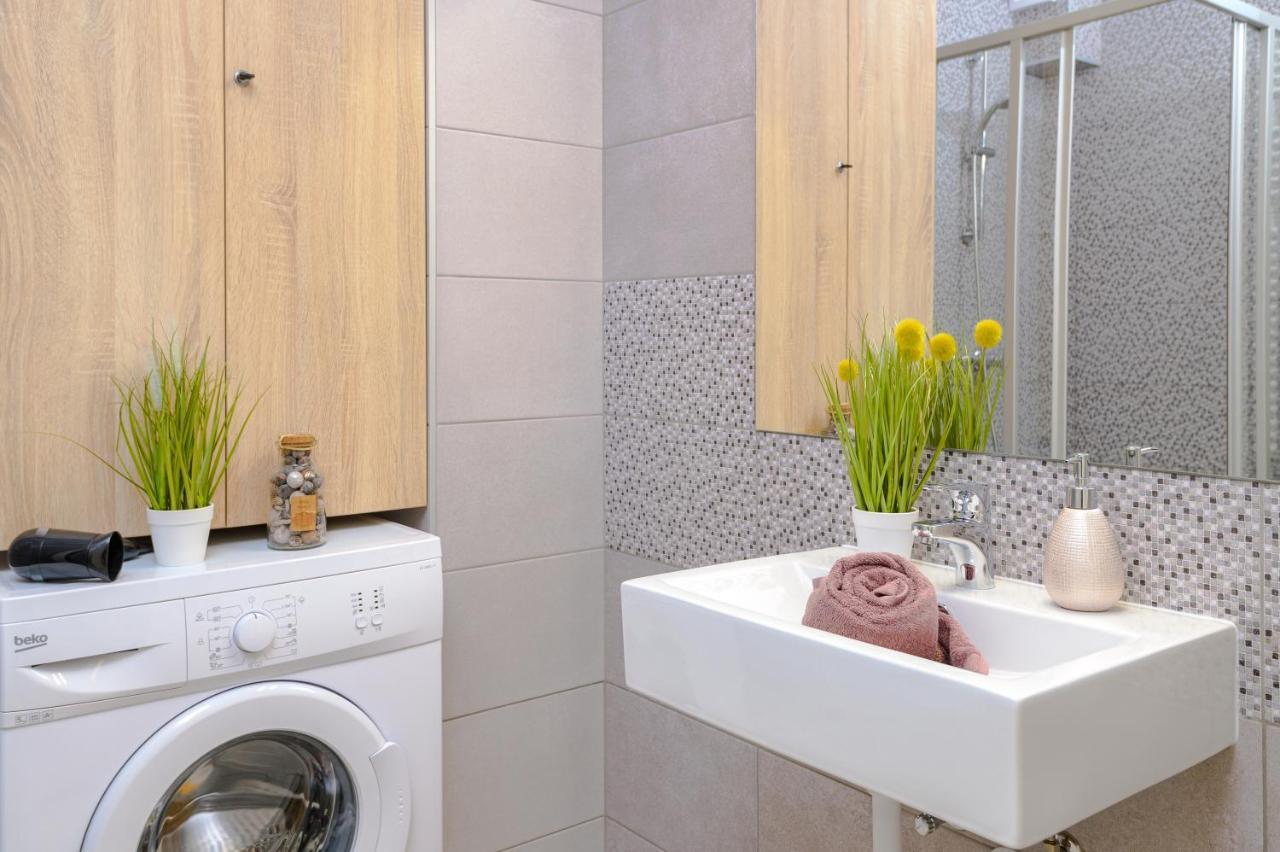 Hajdúszoboszló Bella Apartments No1 מראה חיצוני תמונה