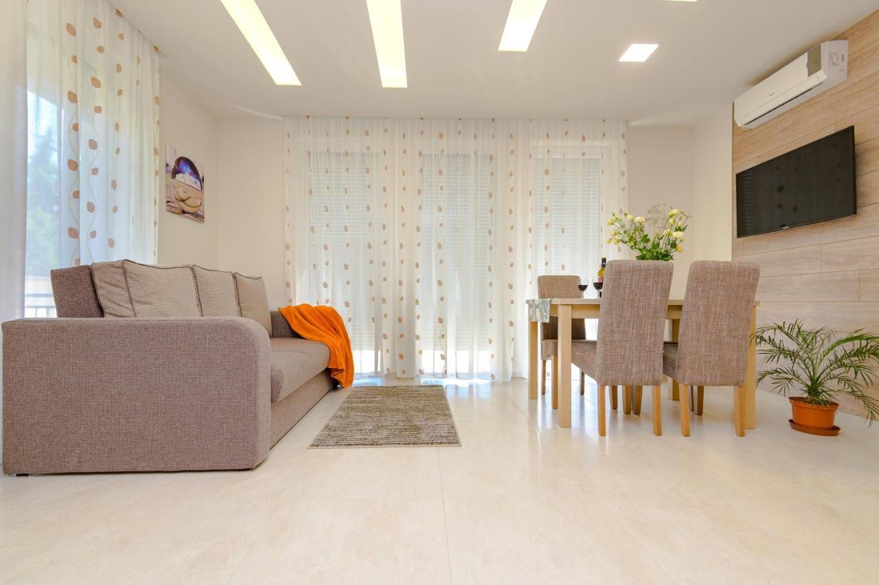 Hajdúszoboszló Bella Apartments No1 מראה חיצוני תמונה